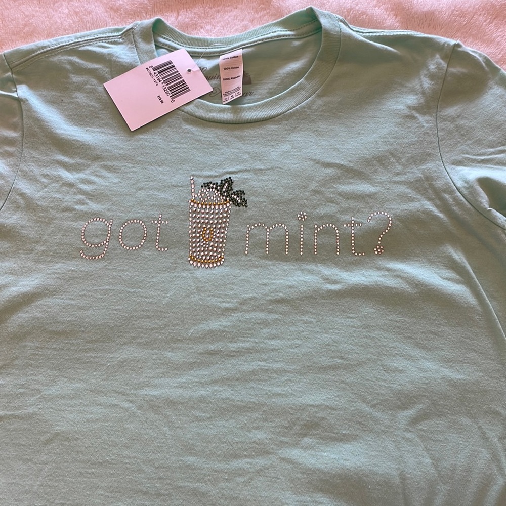 Kentucky Derby? Got Mint? Equine Artwear NWT